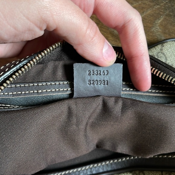 GUCCI Fanny Pack - Picture 4 of 11